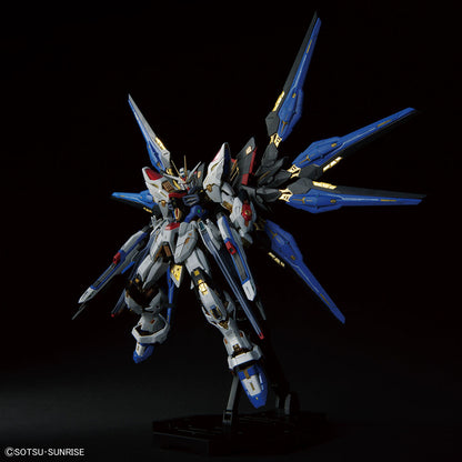 Gundam Seed Destiny - MGEX - 1/100 Strike Freedom Model Kit (Repeat) [Pre-Order] (NOV 2024)